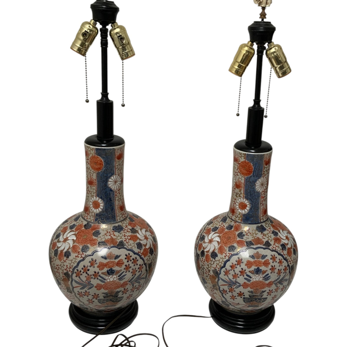Fine Pair of Antique Japanese Imari Porcelain Baluster Vase Table Lamps Late Meiji Taisho Period, c. 1900–1920s