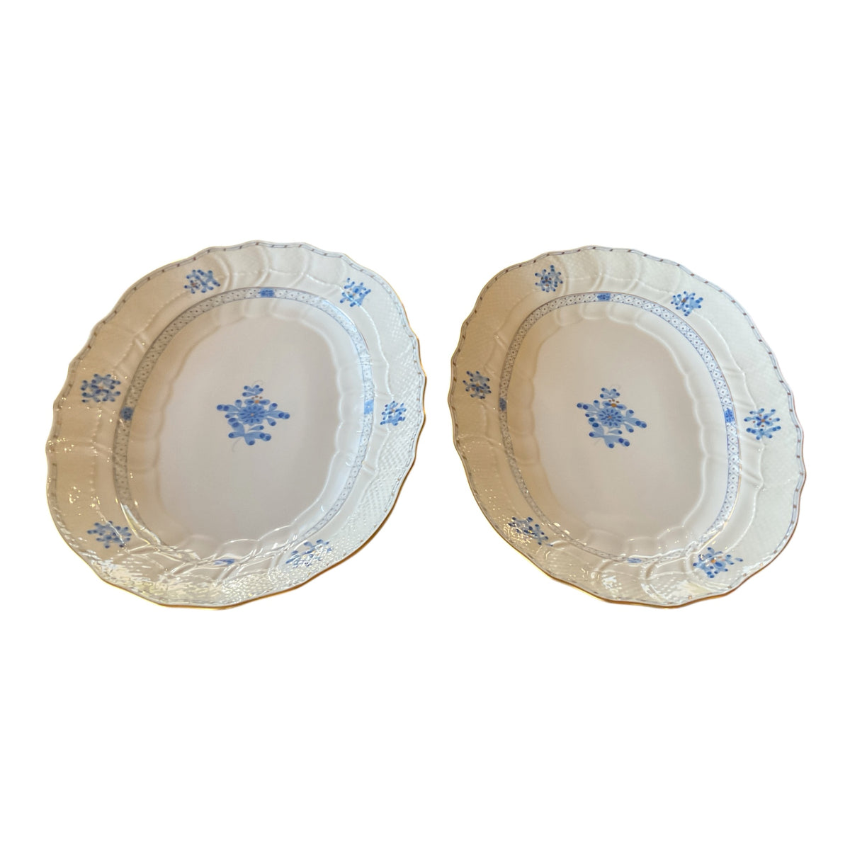 Herend Blue Garden WB-3 157-Piece Hand-Painted Porcelain Estate Dinner Service for 20 Hungary 1980s