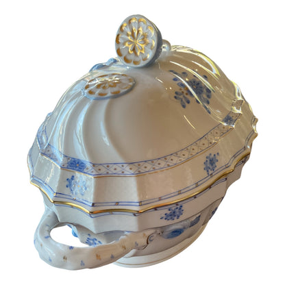 Herend Blue Garden WB-3 157-Piece Hand-Painted Porcelain Estate Dinner Service for 20 Hungary 1980s