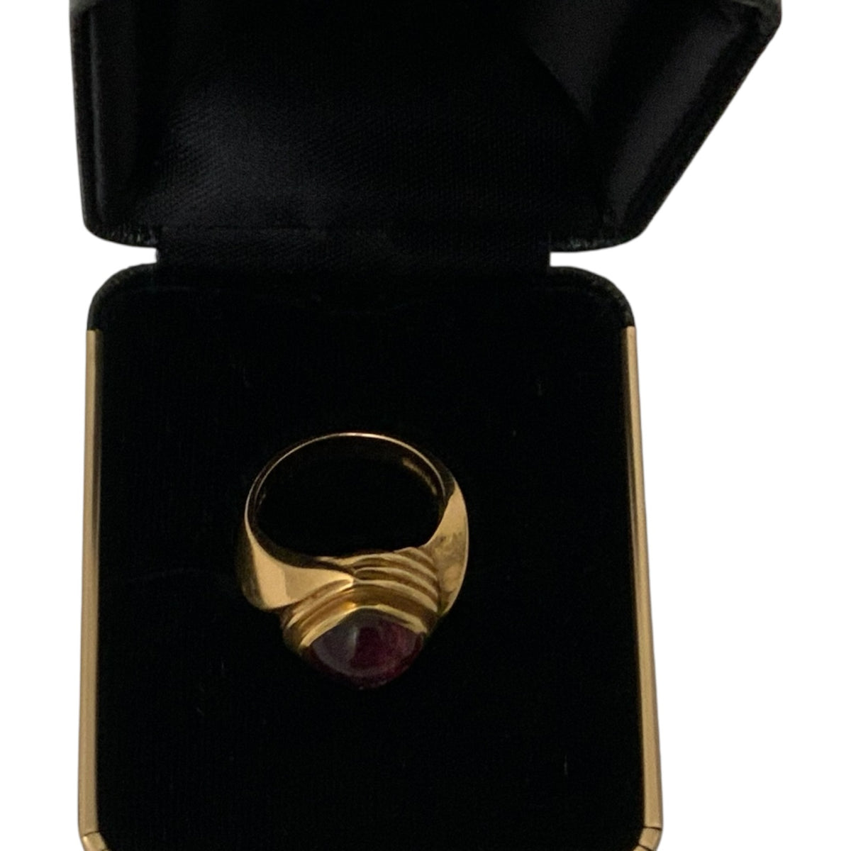 Vintage Mavito 18K Yellow Gold Rubellite / Pink Tourmaline Cabochon Ring Size 5.5 USA 1980s-1990s