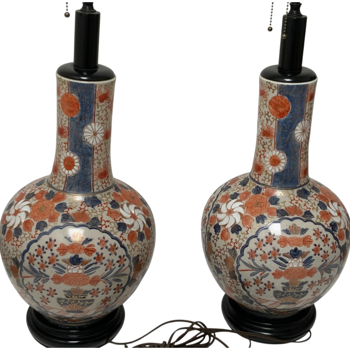 Fine Pair of Antique Japanese Imari Porcelain Baluster Vase Table Lamps Late Meiji Taisho Period, c. 1900–1920s