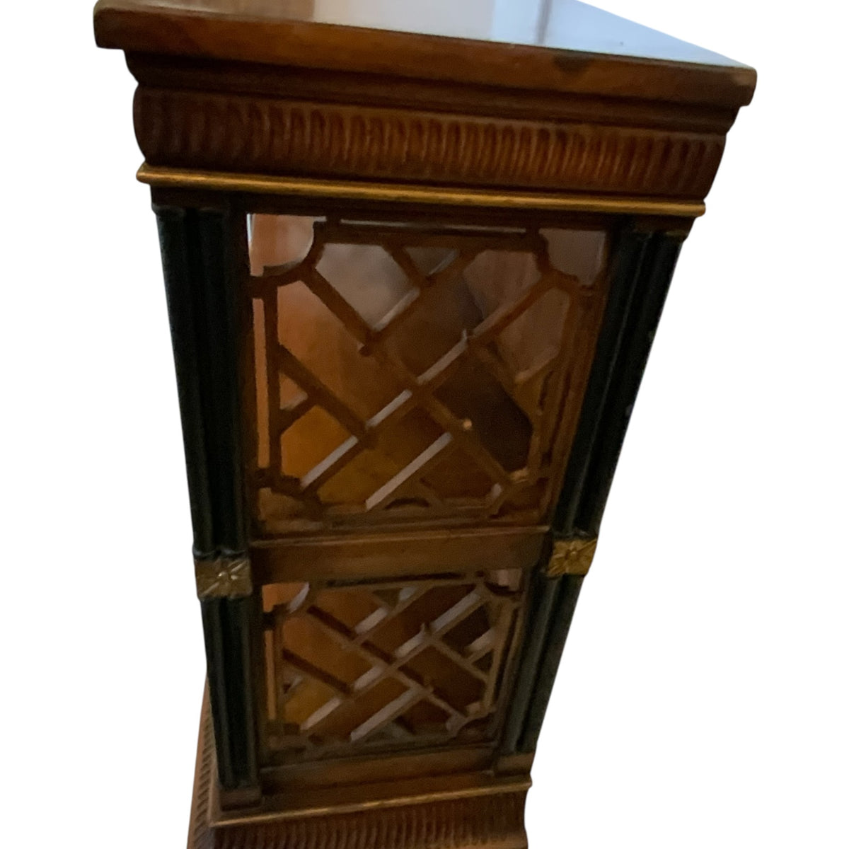 Vintage John-Richard Regency Chinese Chippendale Mahogany Open Bookcase with Fretwork & Gilt Accents USA 1990s-2000s