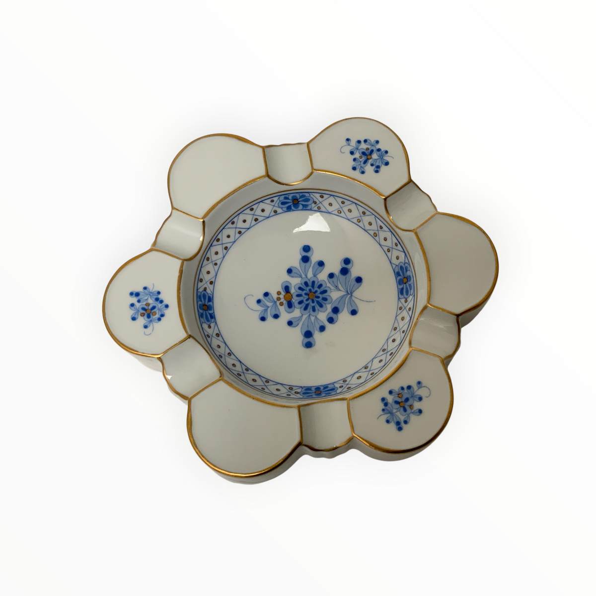 Herend Blue Garland PBG 6-Inch Six-Position Ashtray Form 7700 Hand-Painted Hungary c. 1950s-1970s