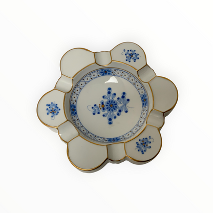 Herend Blue Garland PBG 6-Inch Six-Position Ashtray Form 7700 Hand-Painted Hungary c. 1950s-1970s