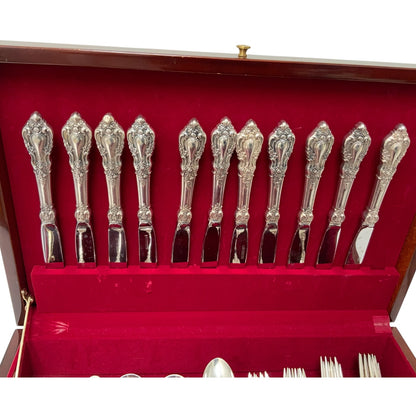 Lunt Eloquence Sterling Silver 62-Piece Estate Flatware Service with Fitted Chest USA 1950s-2012
