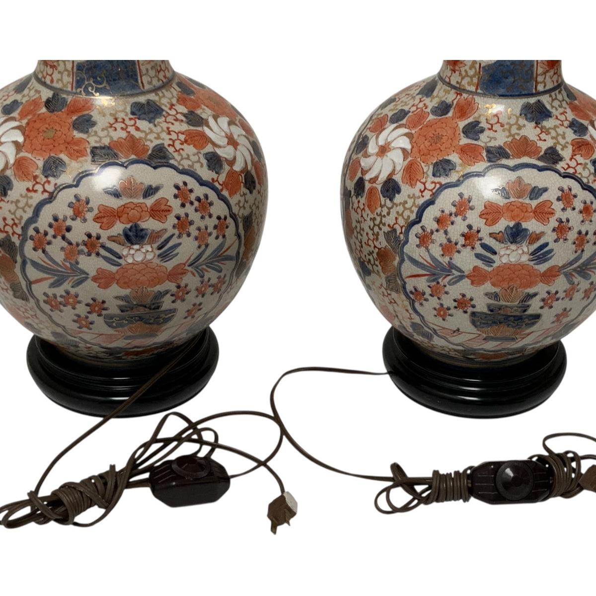 Fine Pair of Antique Japanese Imari Porcelain Baluster Vase Table Lamps Late Meiji Taisho Period, c. 1900–1920s