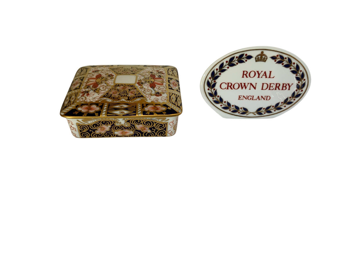 Royal Crown Derby Traditional Imari Pattern 2451 Square Covered Trinket Box England Circa 1920s–1930s