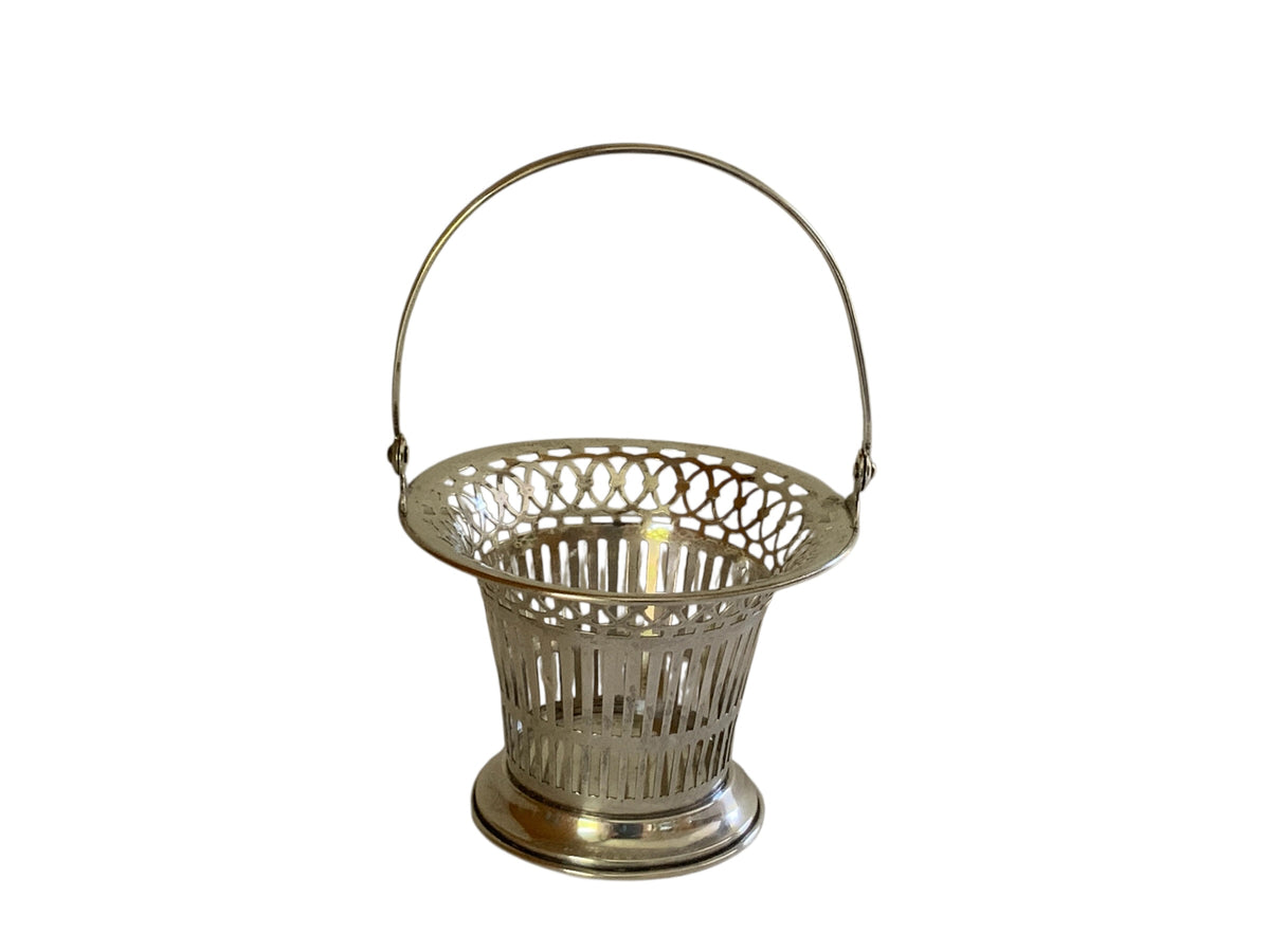 Antique E.H. Hufnagel, Inc. Sterling Silver Pierced Reticulated Basket 945 Made in USA c1900-1924