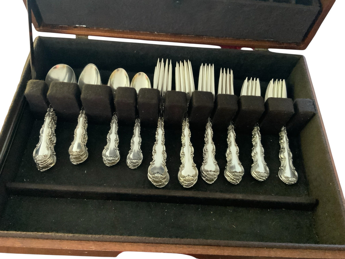 Strasbourg by Gorham Sterling Silver Flatware Set Service 94 Pieces